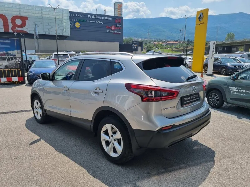 Nissan Qashqai 1.2 Image 4