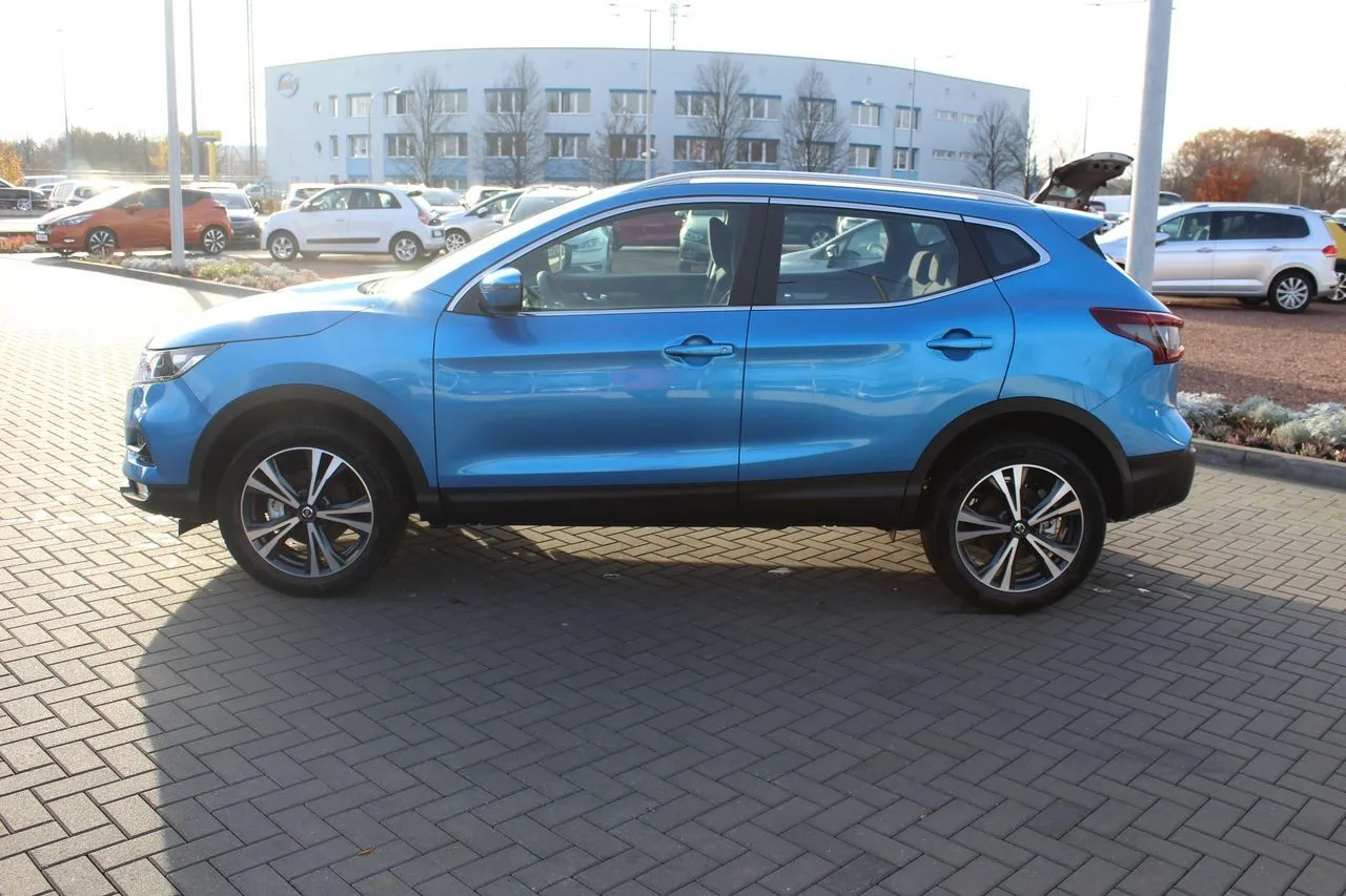 Nissan Qashqai 1.3 DIG-T...  Image 8