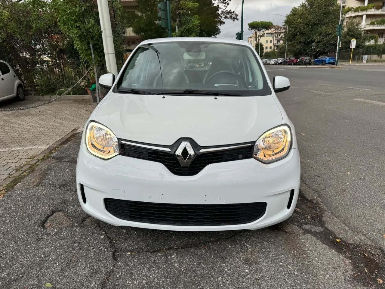 RENAULT Twingo SCe 65 CV Intens Image 1