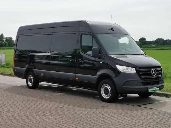 Mercedes-Benz Sprinter 317 L3H2 Maxi Airco MBUX Image 4